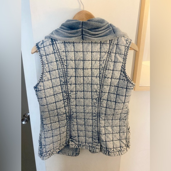 Quilted Denim Vest - Picture 3 of 3